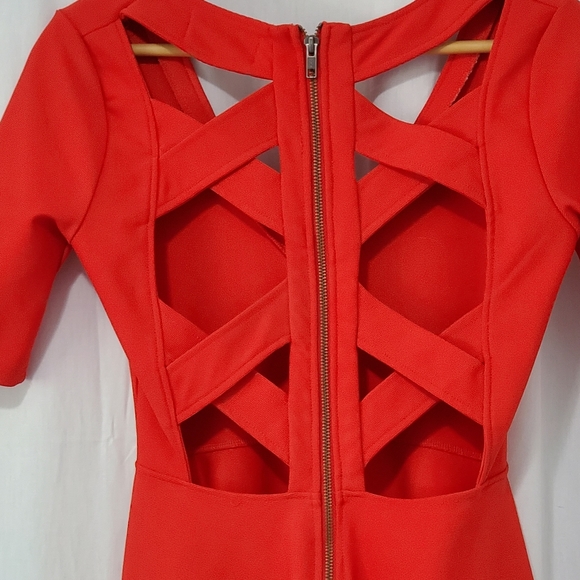 Dress - Picture 5 of 5